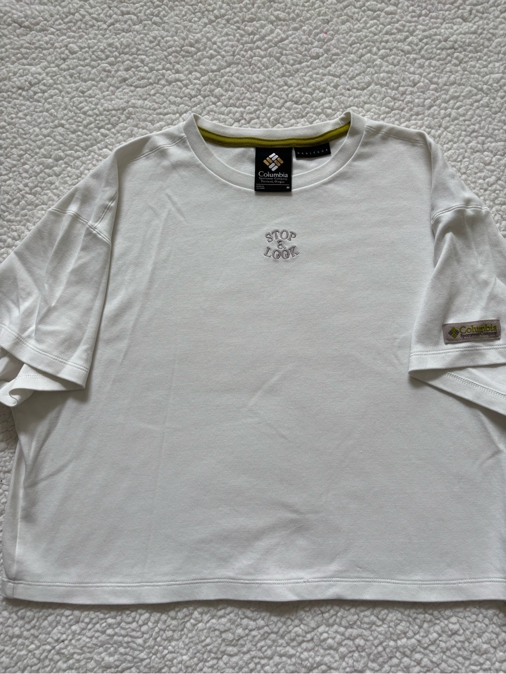 Columbia Sportswear White "Stop & Look" Embroidered Cropped Boxy T-Shirt M